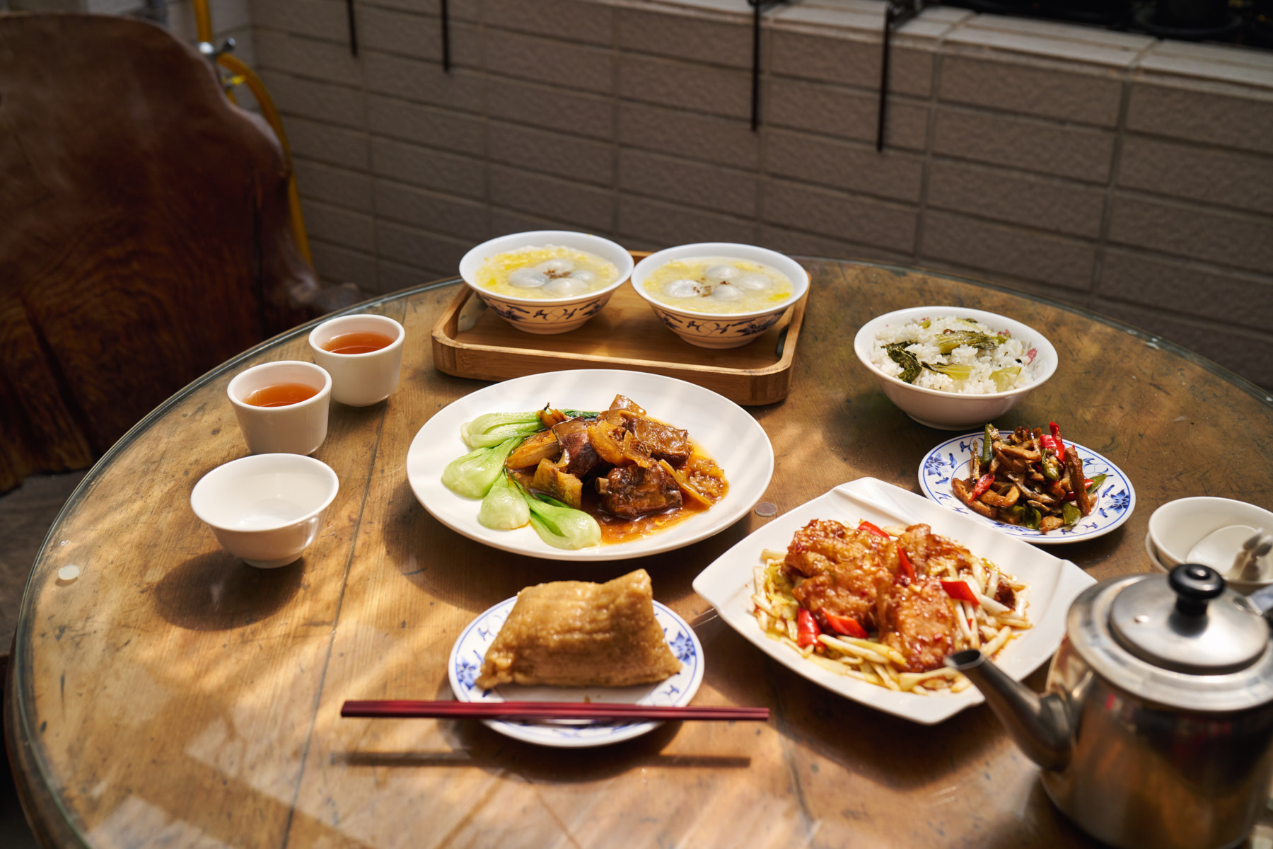 百飲募集餐桌情境攝影作品